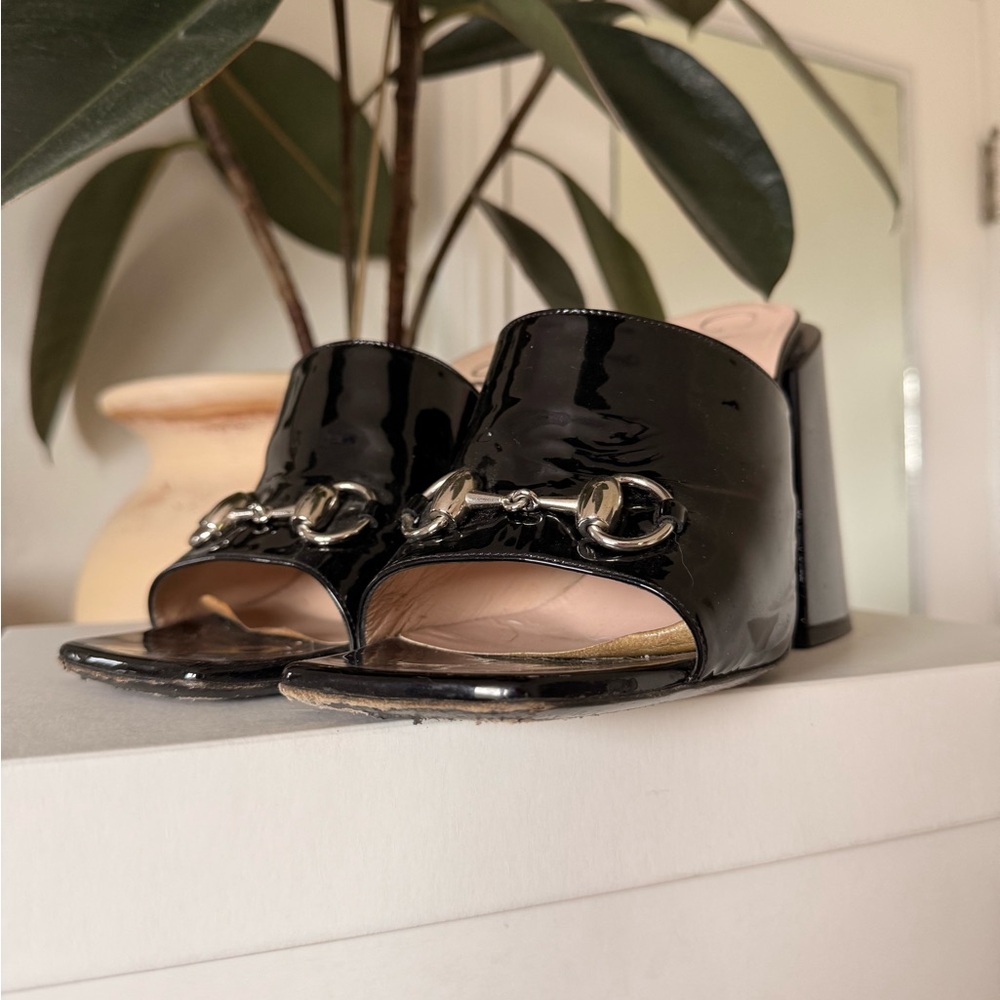 GUCCI Lexi 105 Patent Leather Mules - Picture 3 of 4